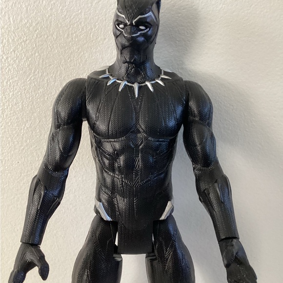 Hasbro Black Panther Action Figure - Picture 2 of 8